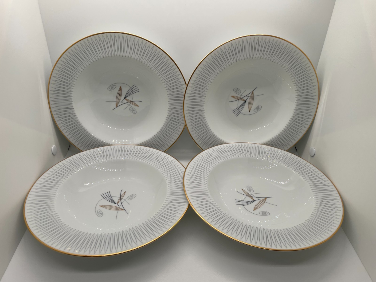 Noritake “Clinton” 8 Inch Rimmed Soup Bowl Set of 4 Great