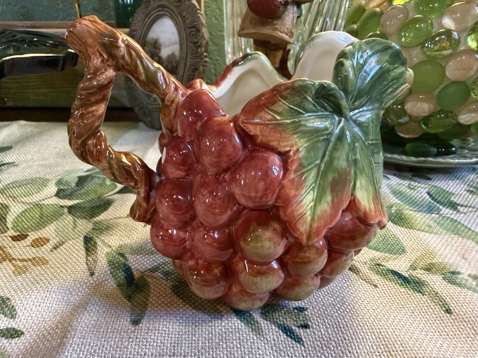 Fitz and Floyd Classics Country Gourmet Hand Crafted Grape Cluster Creamer