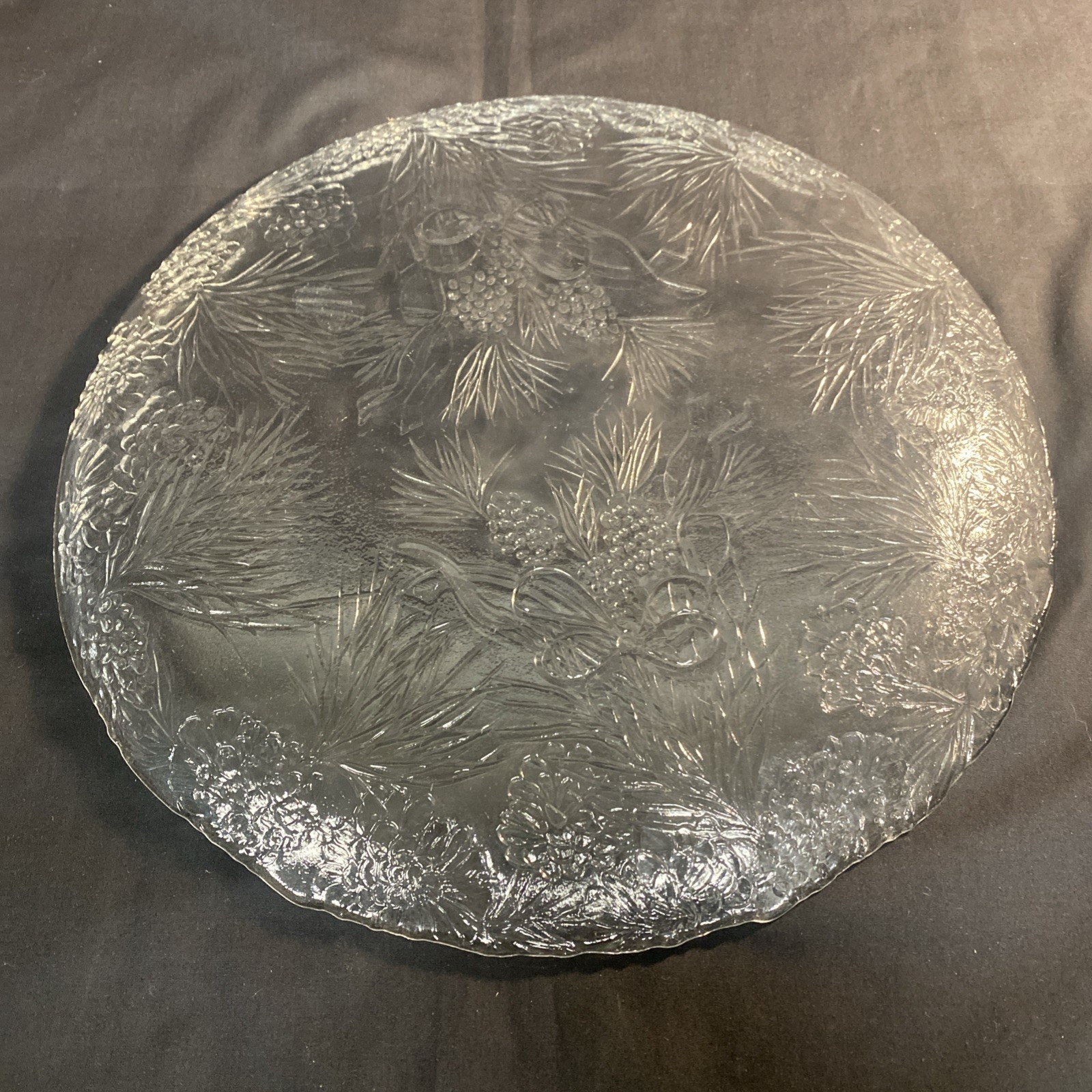 Christmas Glass Round Platter Pine Cones & Firs