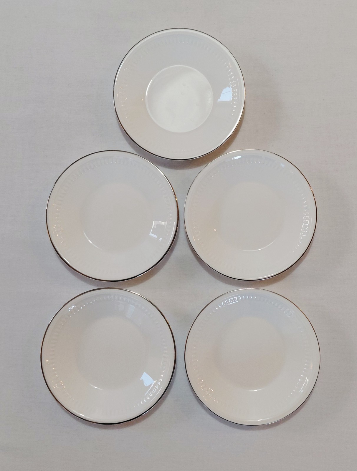 Wedgwood Cup Saucers 6 Oz Colosseum Platinum Elegant Dining Raised Panels 5 Sets