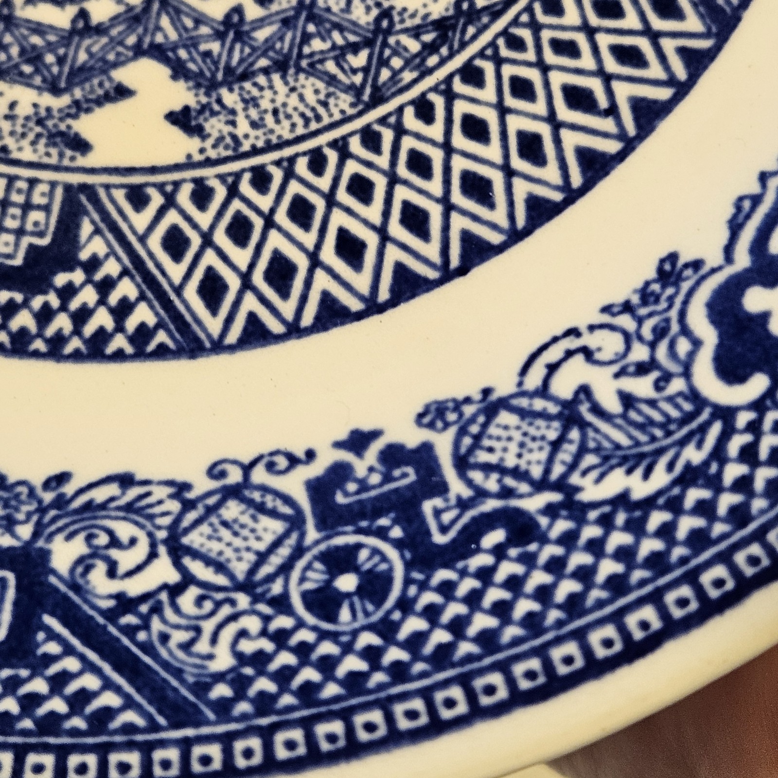Willow Ware Royal China Underglaze 2 Bread Plates And 2 Saucers, 4 Total Plates