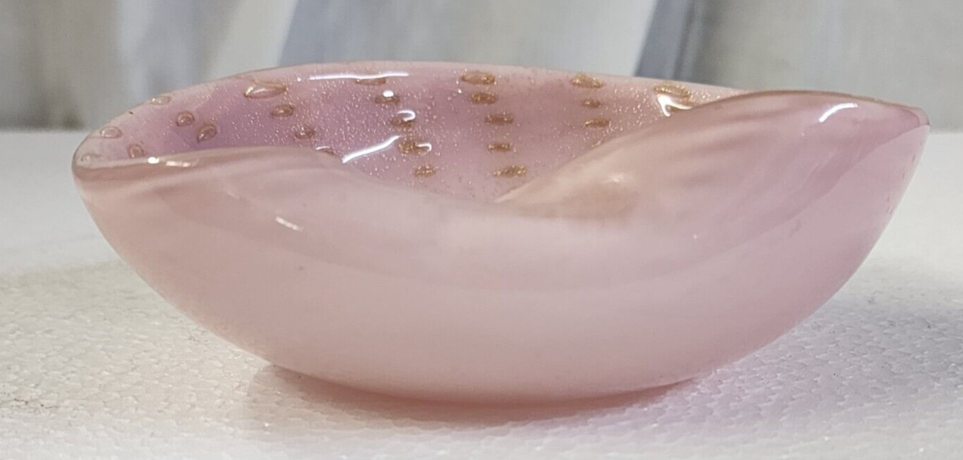 Barbini Shell Glass Bowl Pink Murano Controlled Bubble pinched side Pink