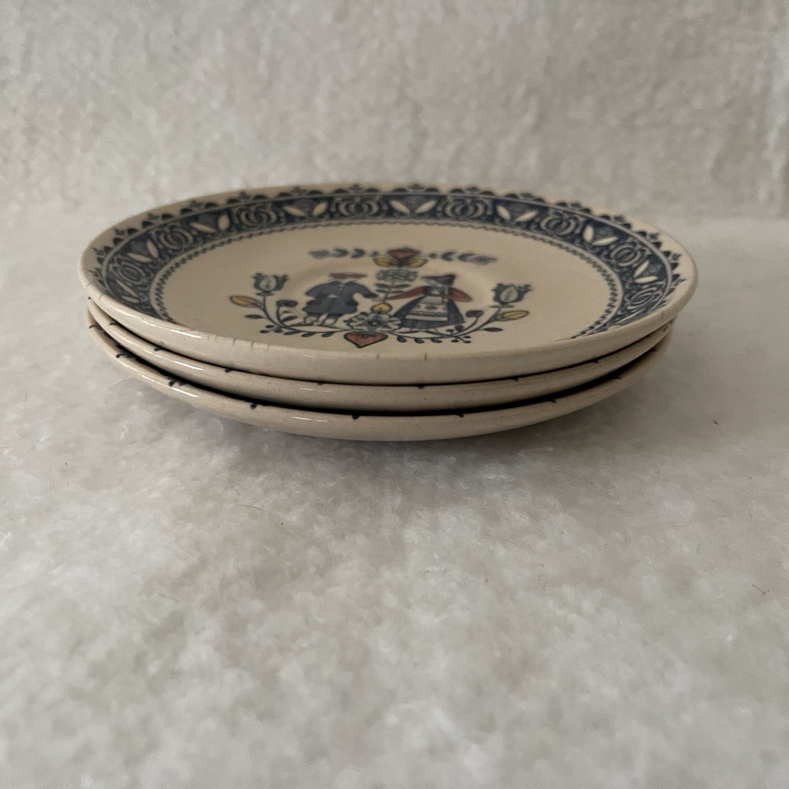 Johnson Bros Staffordshire Ironstone Saucer Set 3 Old Granite Hearts & Flowers