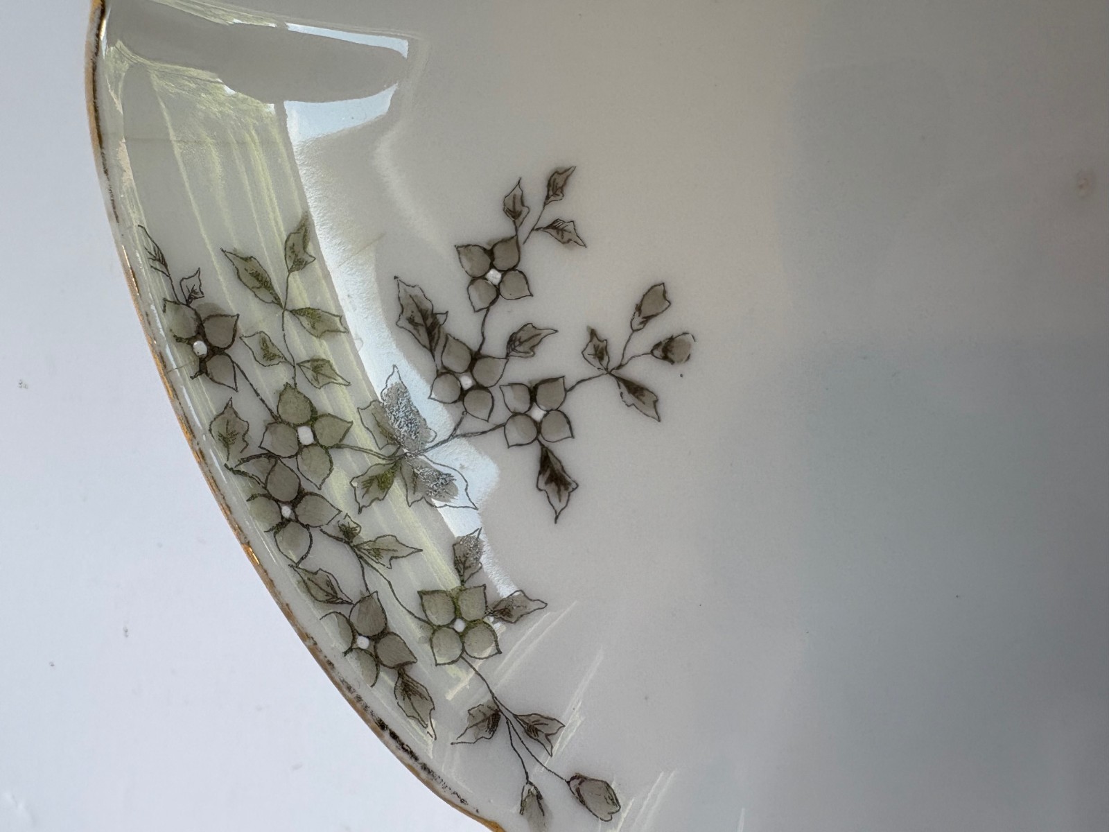 Vtg Carlsbad Austria AK Hand Painted Gray Floral Pedestal Bowl Gold Gilt 8.75″