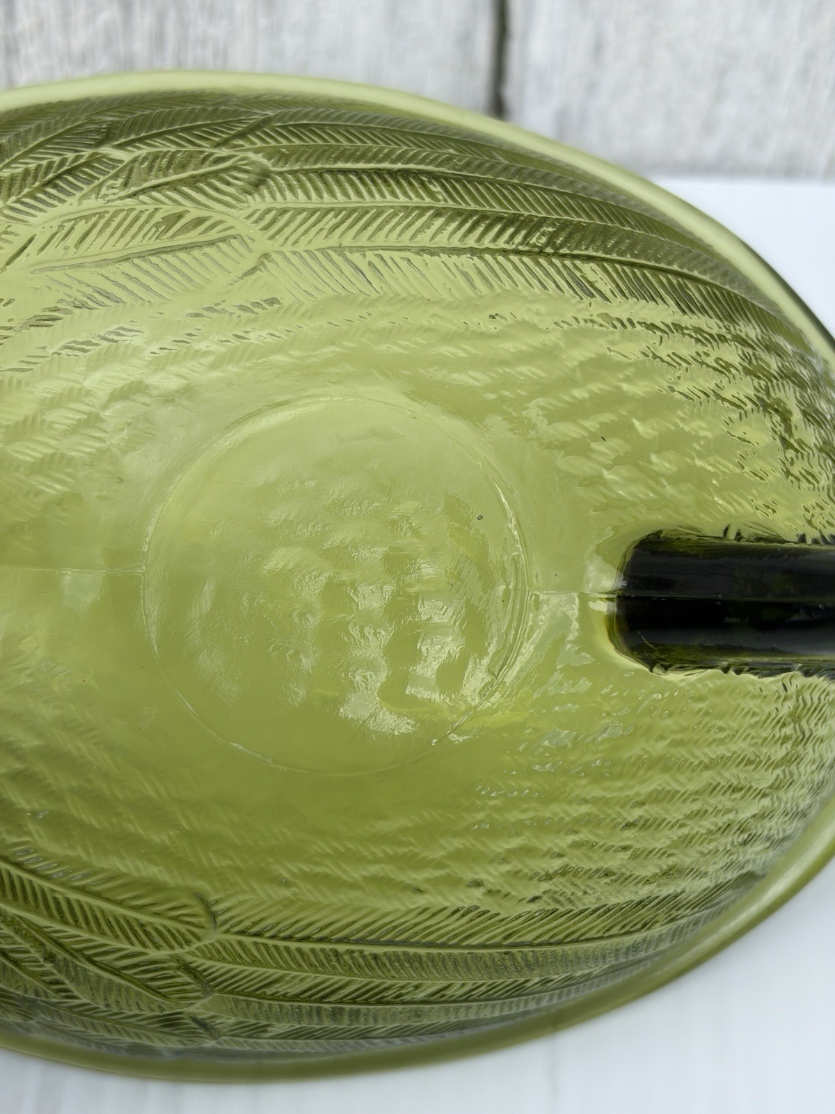 Vintage Indiana Glass Green Pressed Glass Hen on Nest Bowl Beaded Rim HON *read*