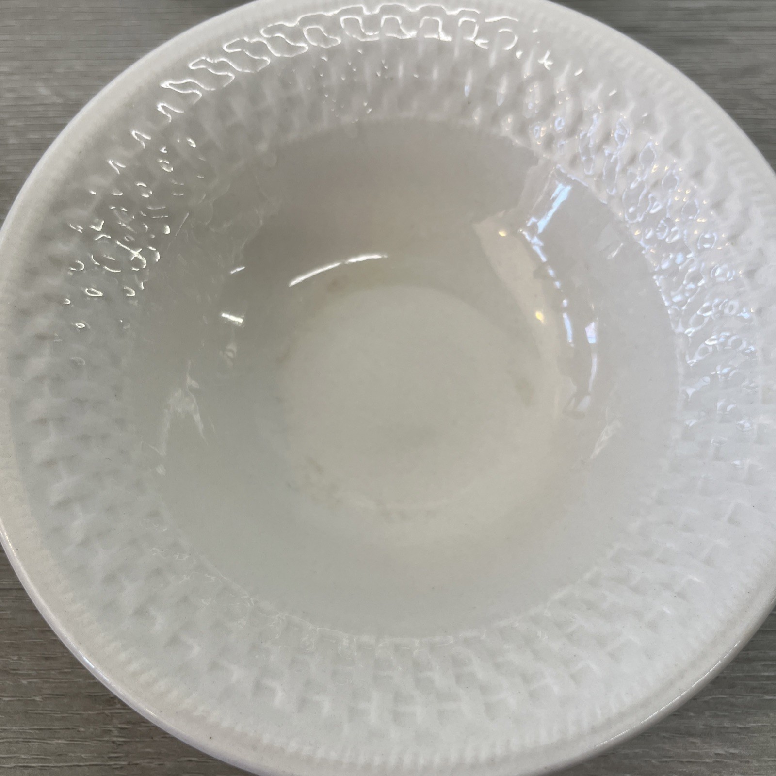 2 Oneida Gourment Wicker 6 3/8 in Fruit/Cereal Bowl White Weave Design