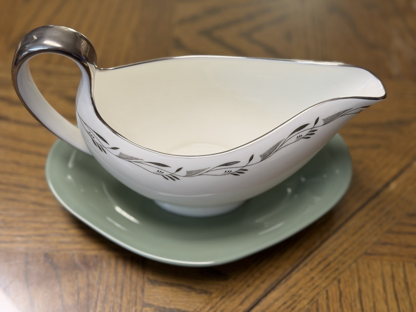 Vintage Wedgwood Bone China W4269 Green Gravy Boat with Attached Stand & Platter