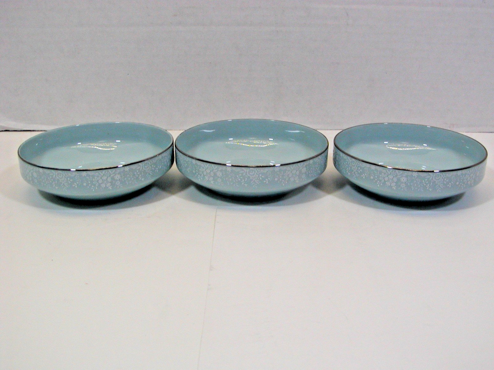 3 NORITAKE FIDELITY 5″ BERRY DESSERT BOWLS