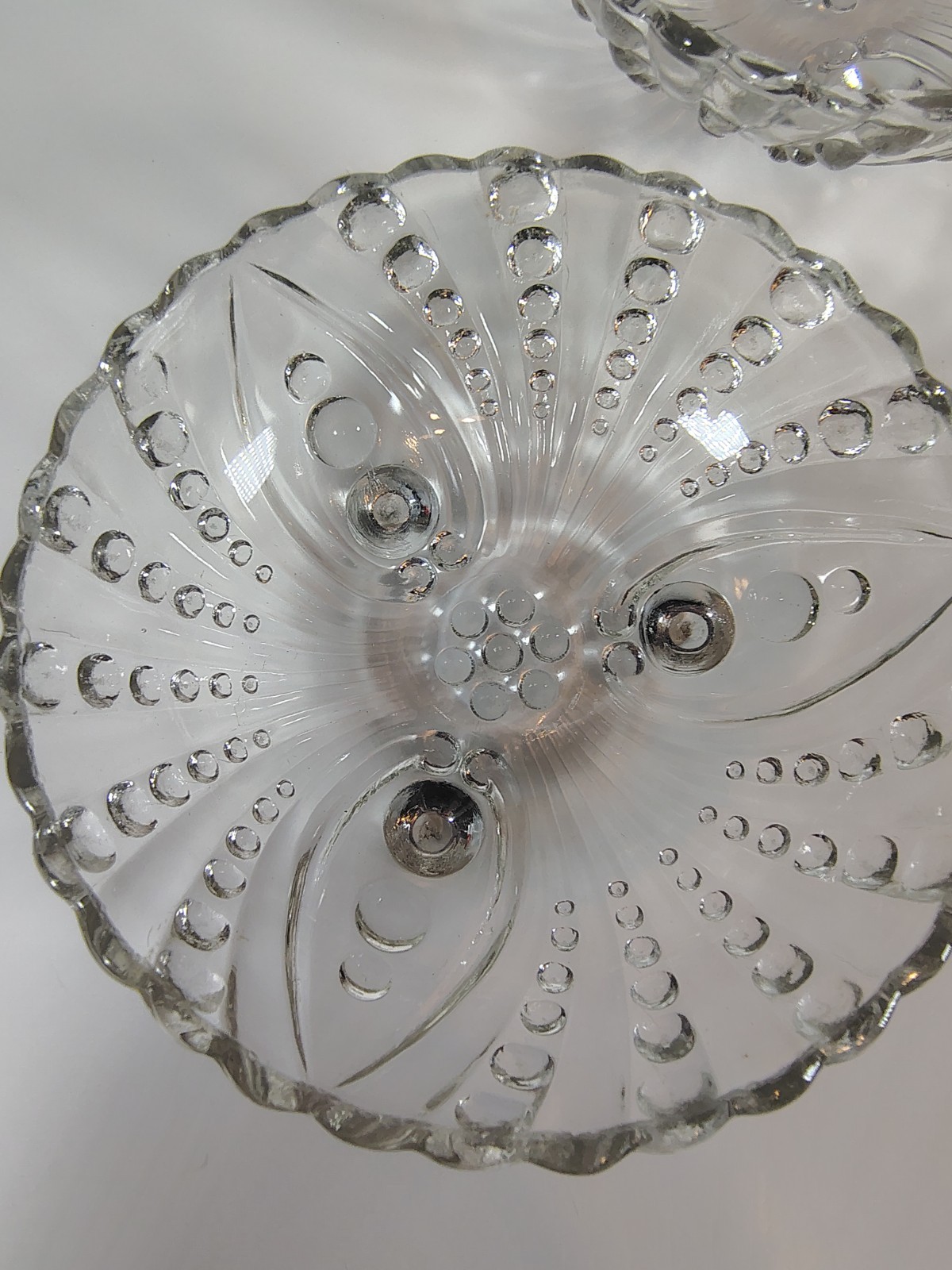 Set of 2 Vintage Clear Pressed Glass 3 Footed Dessert Berry Bowls Bubble Swirl
