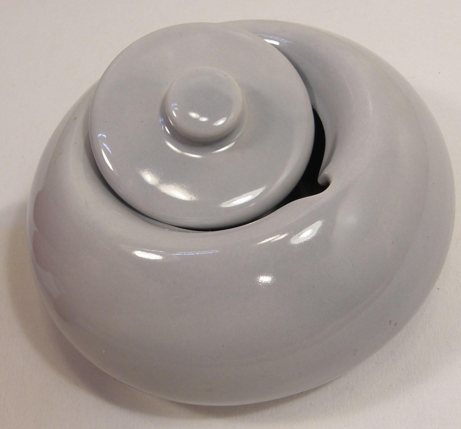 VINTAGE MCM HOLLYDALE CALIFORNIA POTTERY MALIBU MODERN GRAY SUGAR BOWL & LID