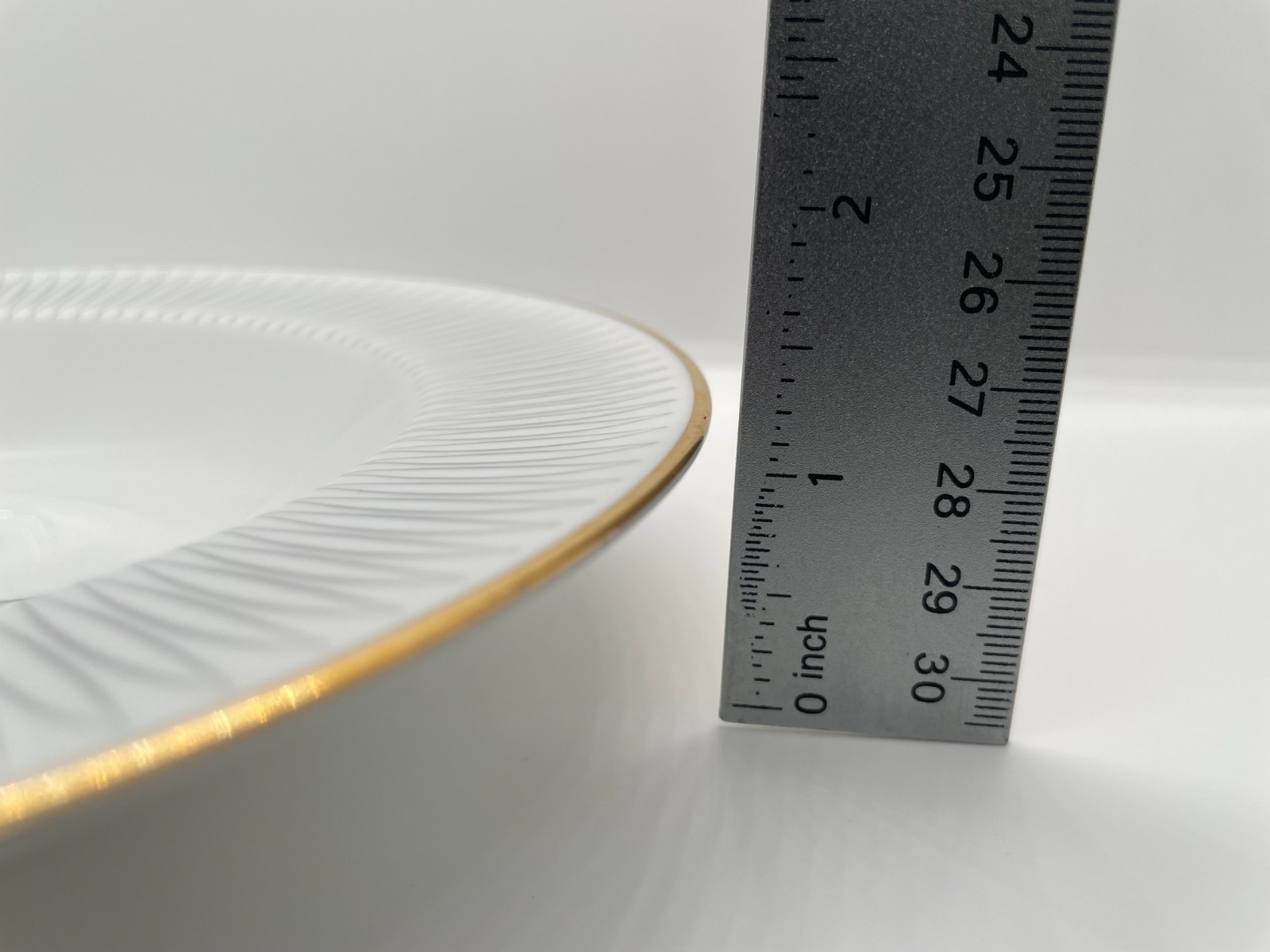Noritake “Clinton” 8 Inch Rimmed Soup Bowl Set of 4 Great