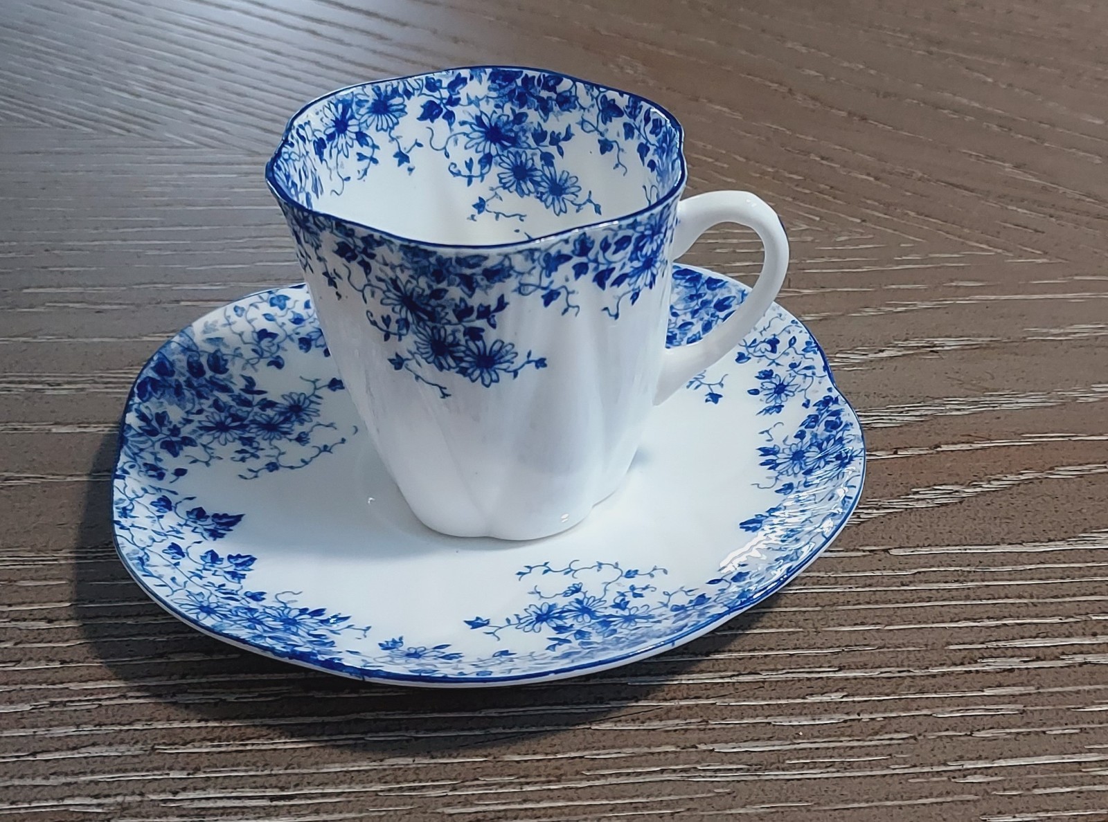 Shelley England “Dainty Blue” Fine Bone China Teacup & Saucer – Scalloped Shape