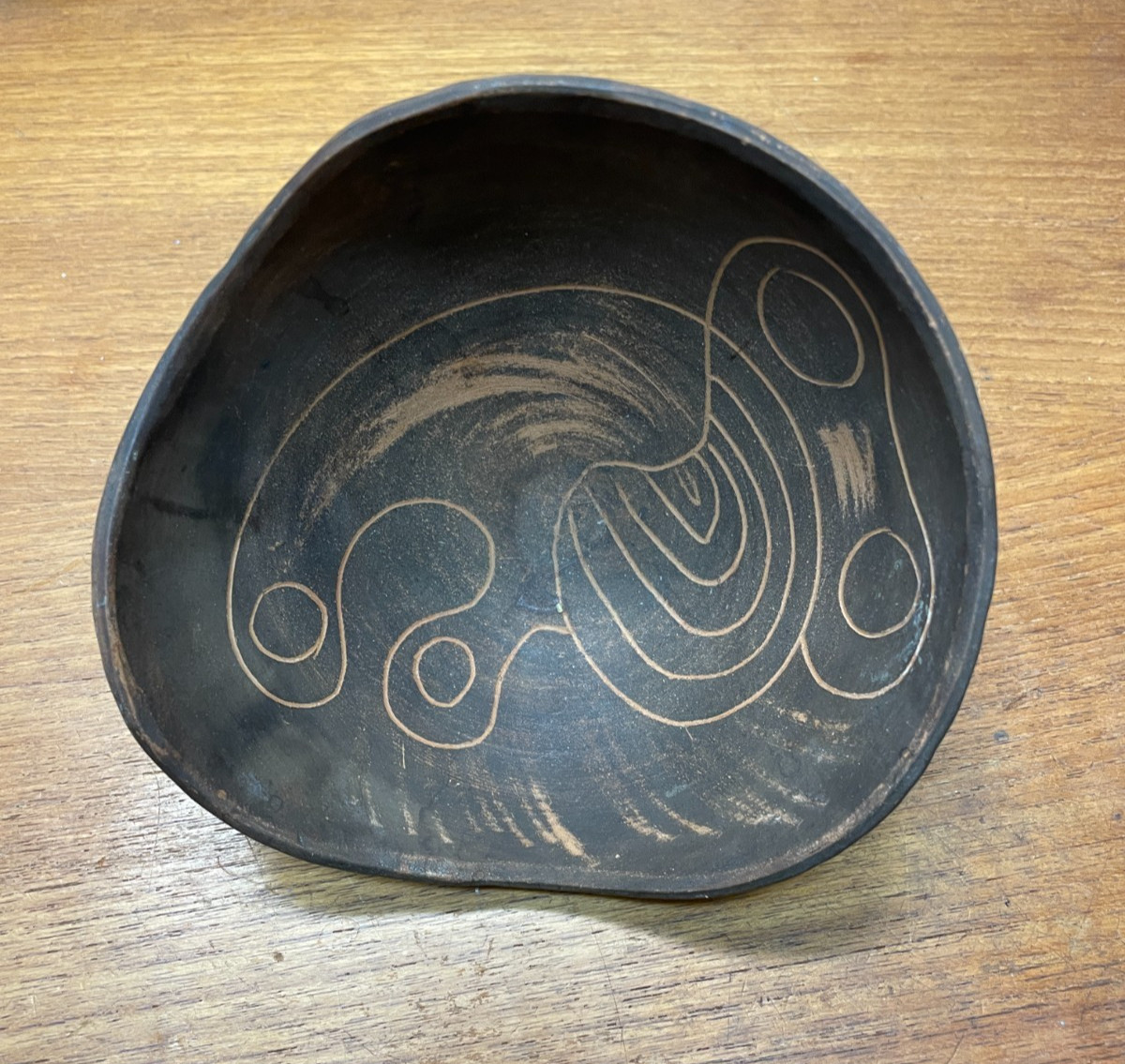 Vintage Raymor Italy Asymmetrical Bowl Abstract Design MCM-Sgraffito technique