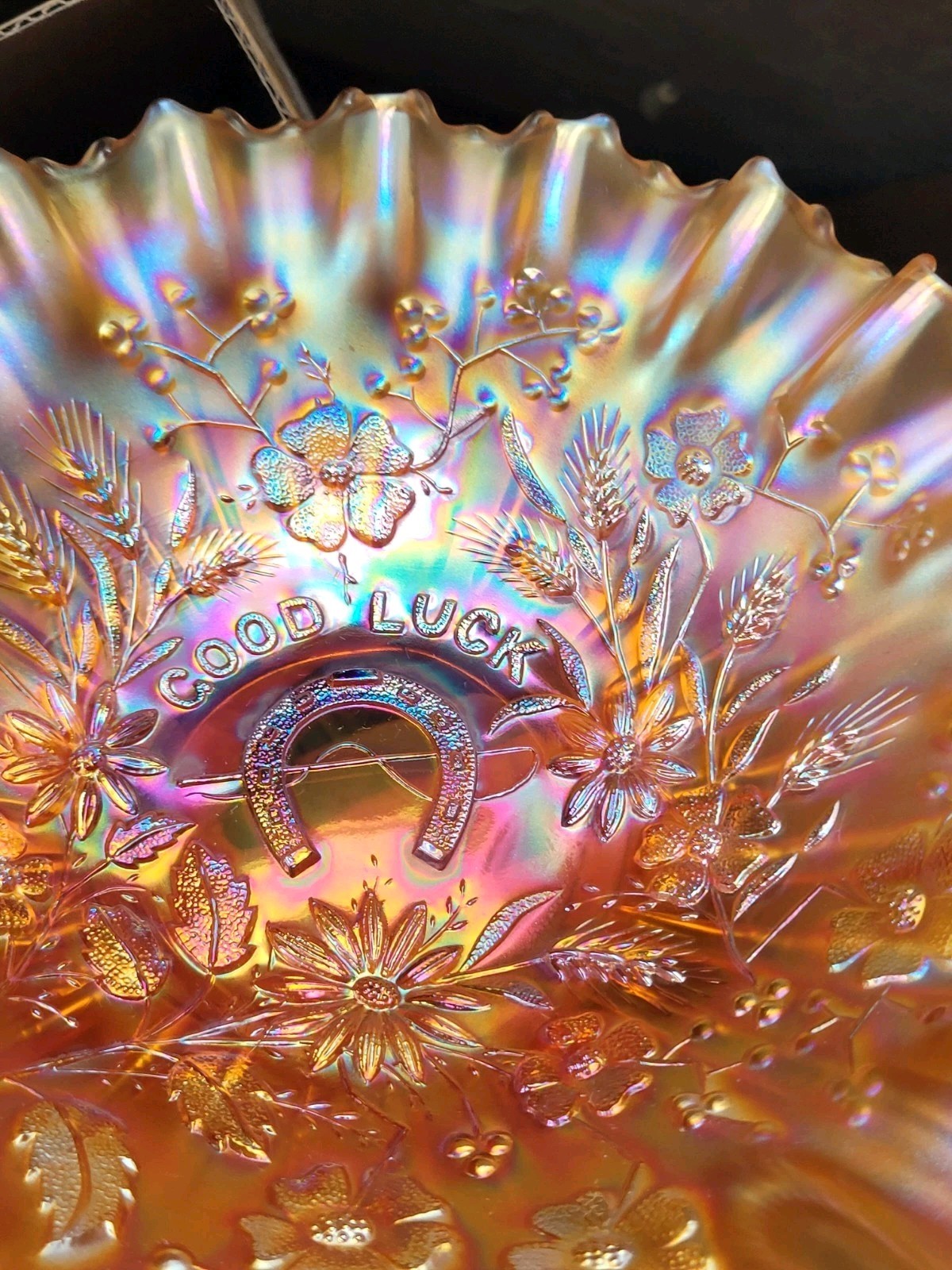 Nice Marigold Northwood Carnival Glass Good Luck Pie Crust Edge Bowl