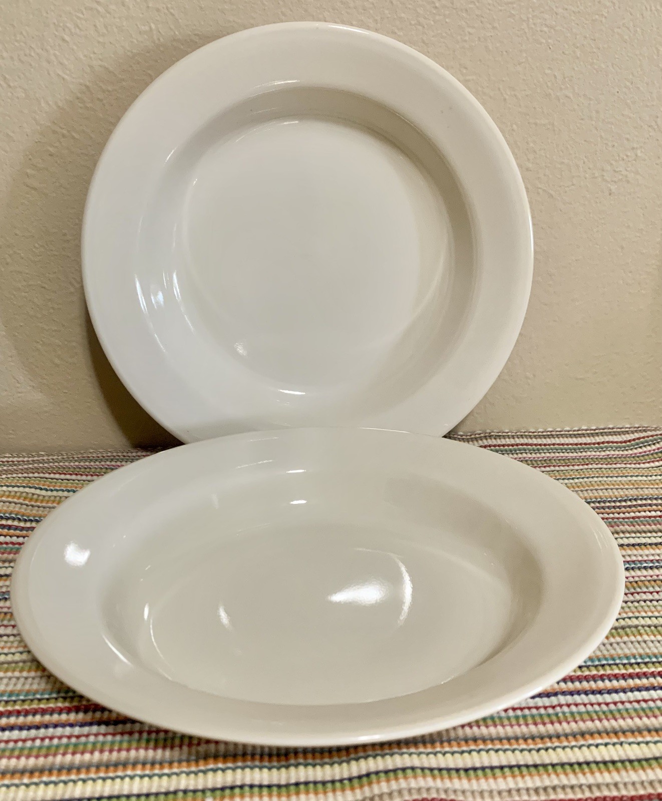Vintage Corelle Sandstone Beige 9″ rimmed lunch luncheon salad plates 2 PIECES