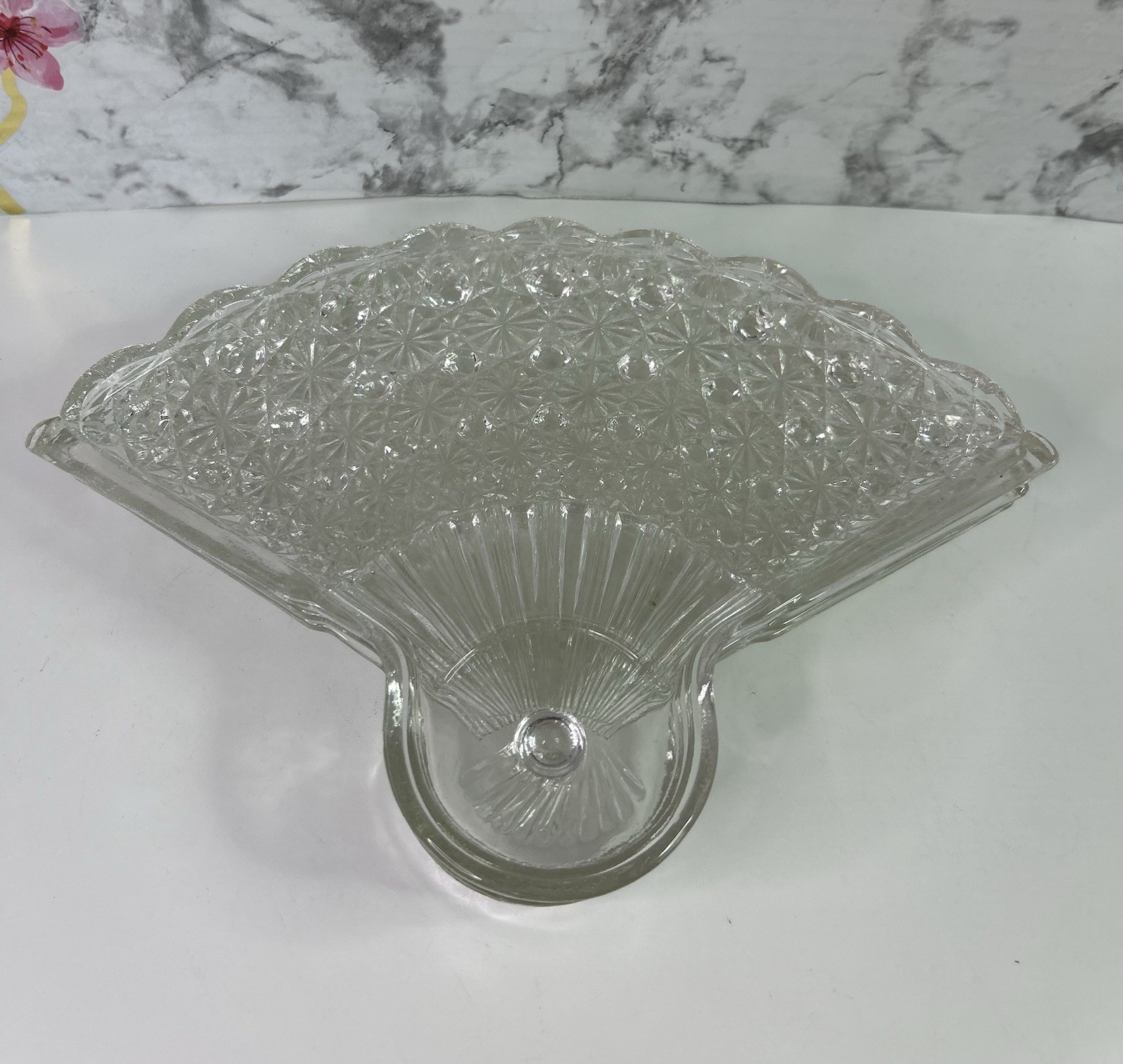 4 Vintage Anchor Hocking Daisy & Button Clear Glass Fan Snack Plates Trays 10.5″
