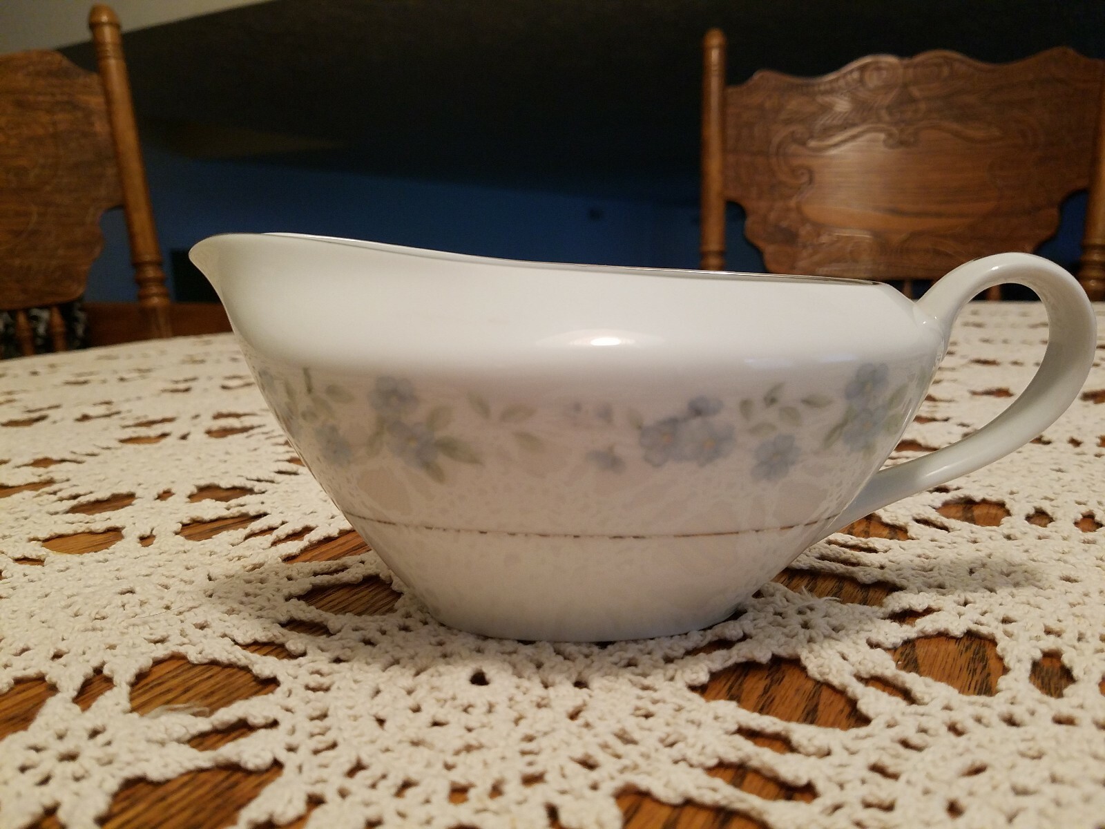 CREST WOOD CYNTHIA (1609) GRAVY BOAT! EXCELLENT CONDITION