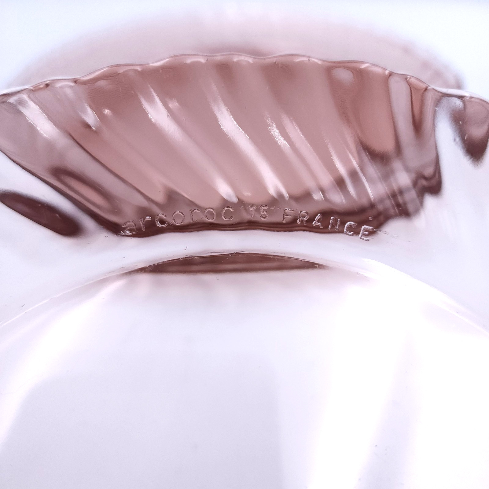 4 – Arcoroc Rosaline Pink Swirl Glass Salad Dessert Plates 7.75 in – France