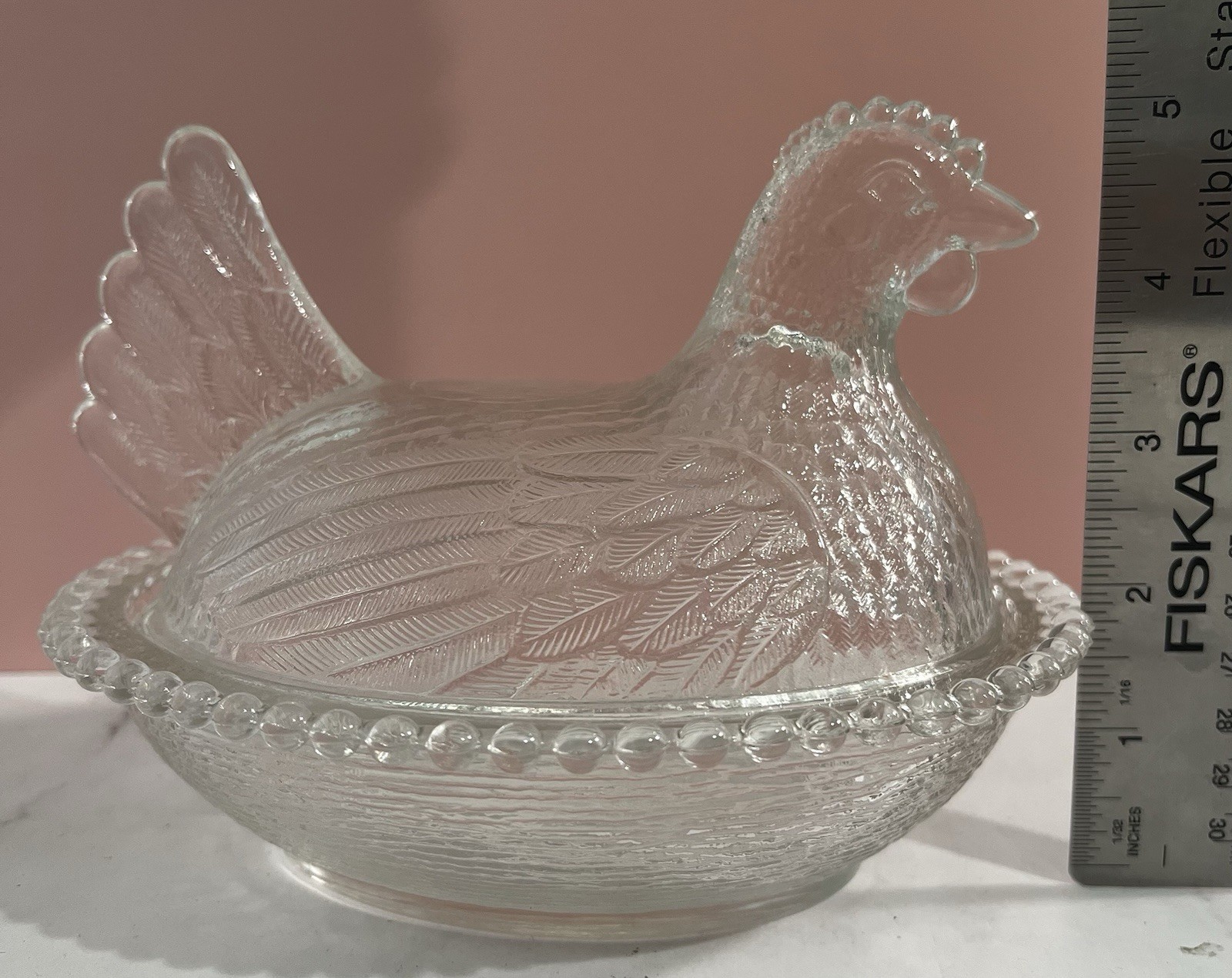 Indiana Glass Company hen on a nest covered candy dish.