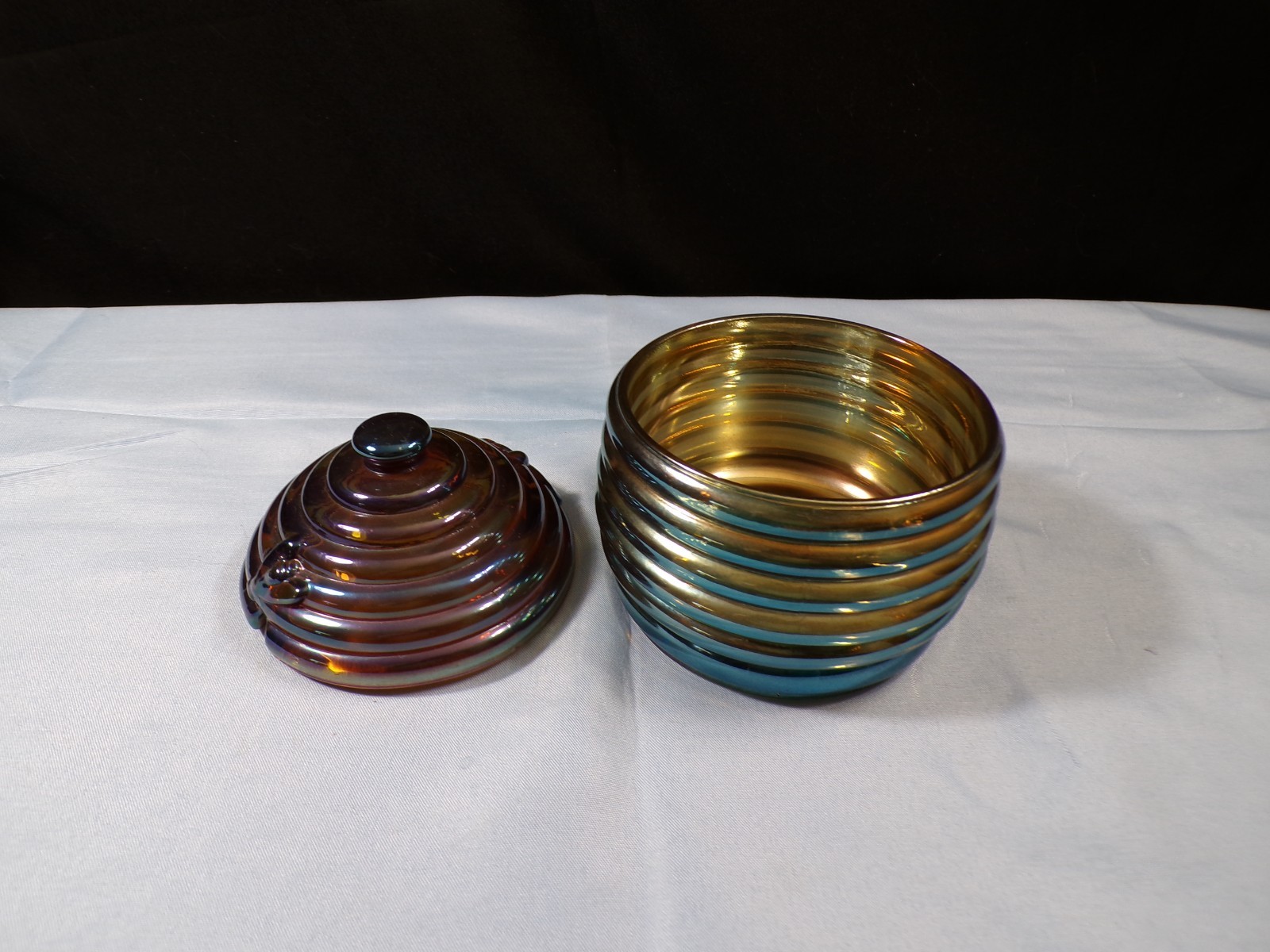 Jeannette Glass Bluish l Iridescent Beehive Covered Honey Pot INV2