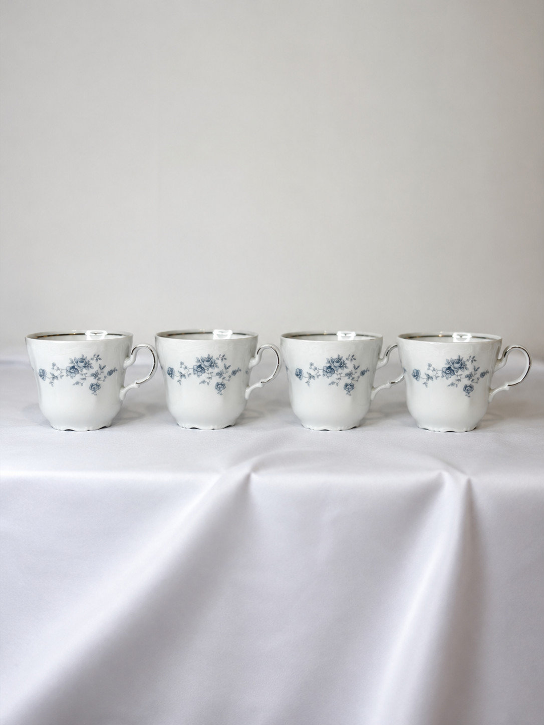 Johann Haviland Blue Garland Cups Set of 4 Bavaria Germany Floral Tea Coffee Vtg