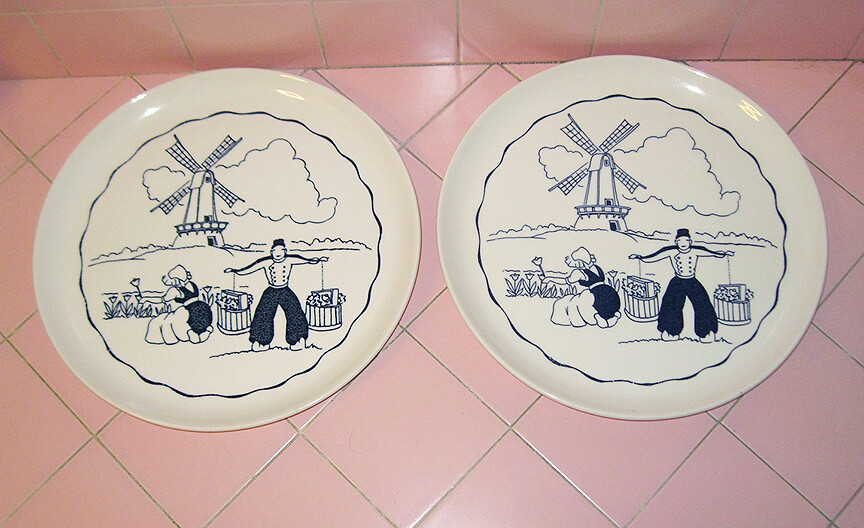 1950s Hollydale Pottery Merry Dutch 2 Chop Plates Platter Malibu Modern Calif.