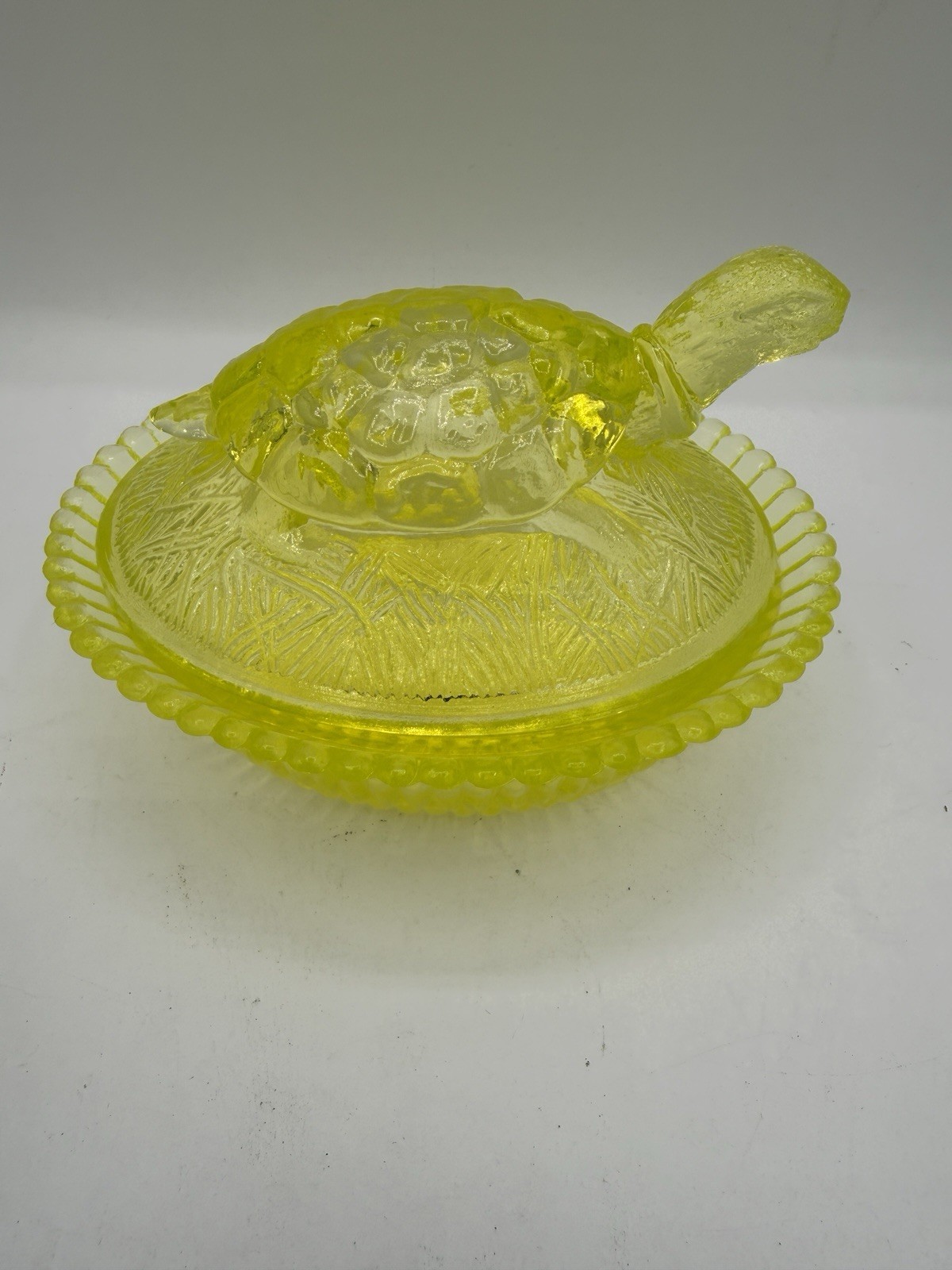 VNTG Boyd Vaseline Glass Turtle Covered Dish 5.5 in VERY RARE