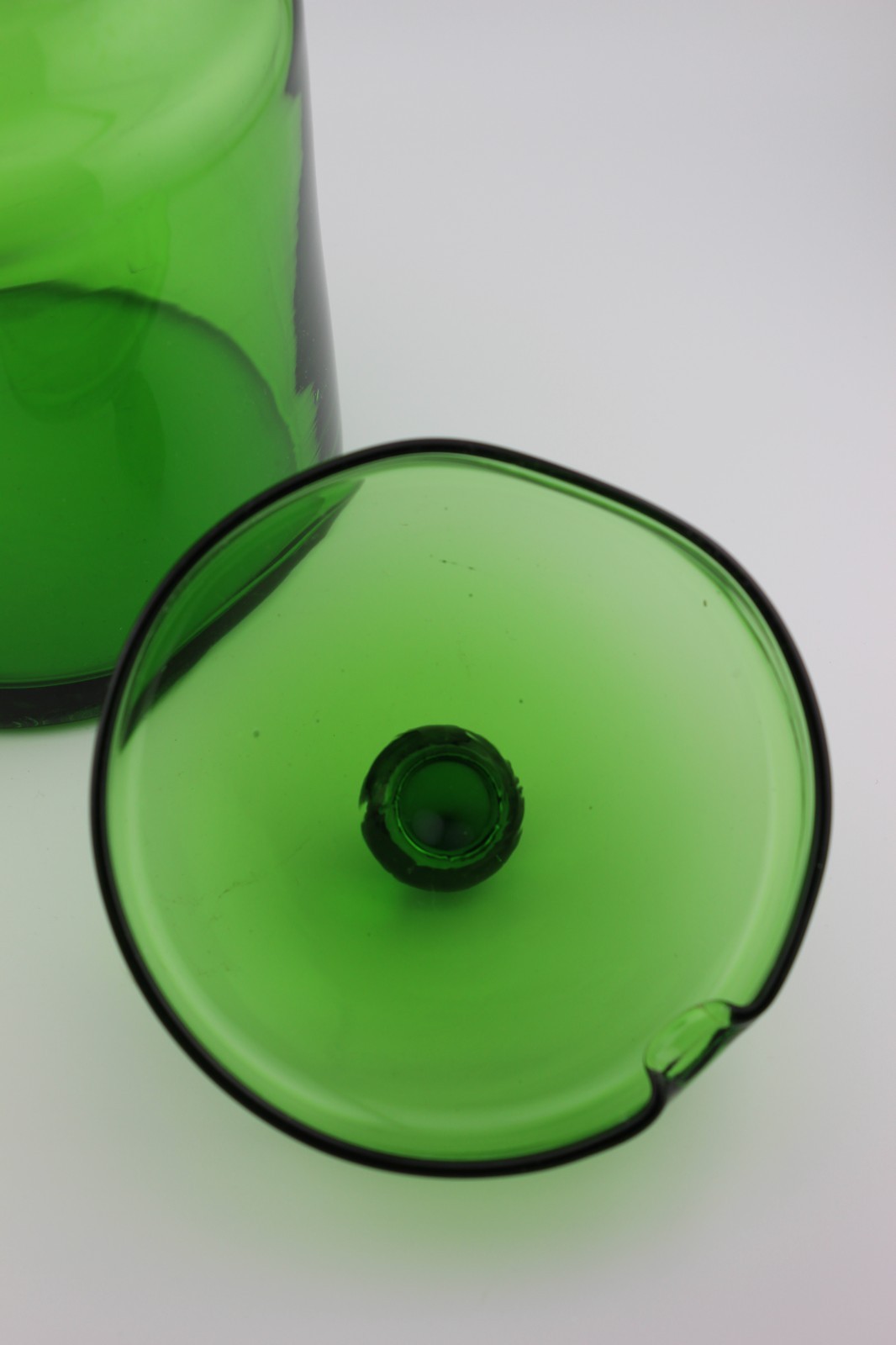 Hand-Blown Glass Drink Pitcher w/ Lid Forest Green MCM Applied Handle 9 3/8″ H