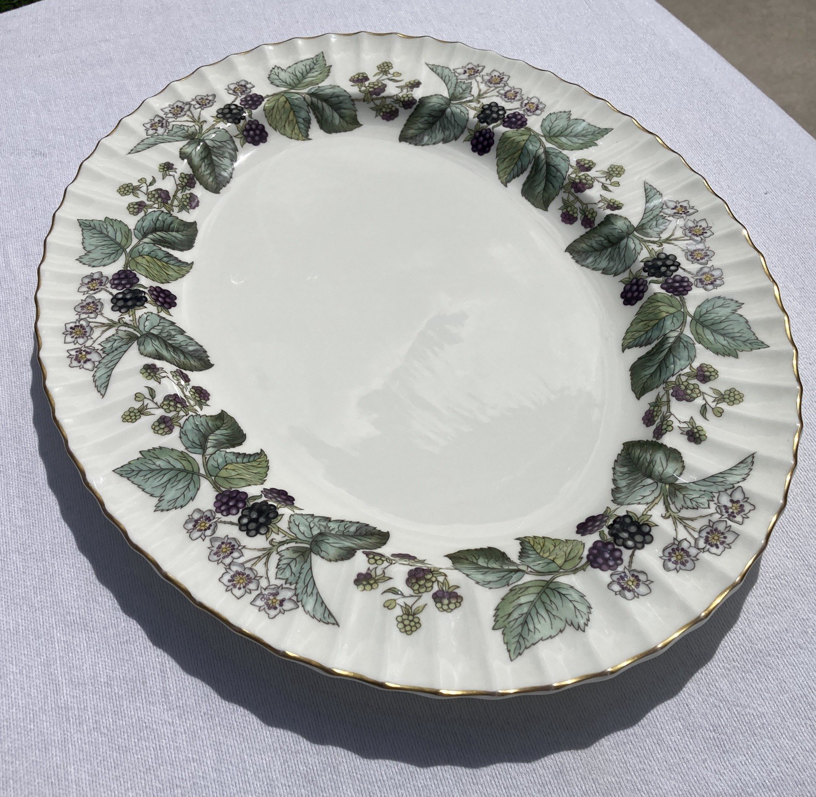 Royal Worcester Lavinia 15.5” Oval Platter Ivory England Blackberry