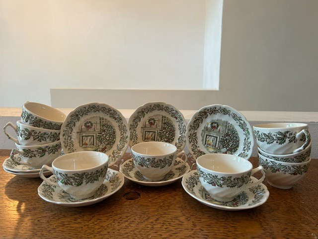 Johnson Brothers Merry Christmas 9, Flat Cups & 8, Saucers Ironstone England
