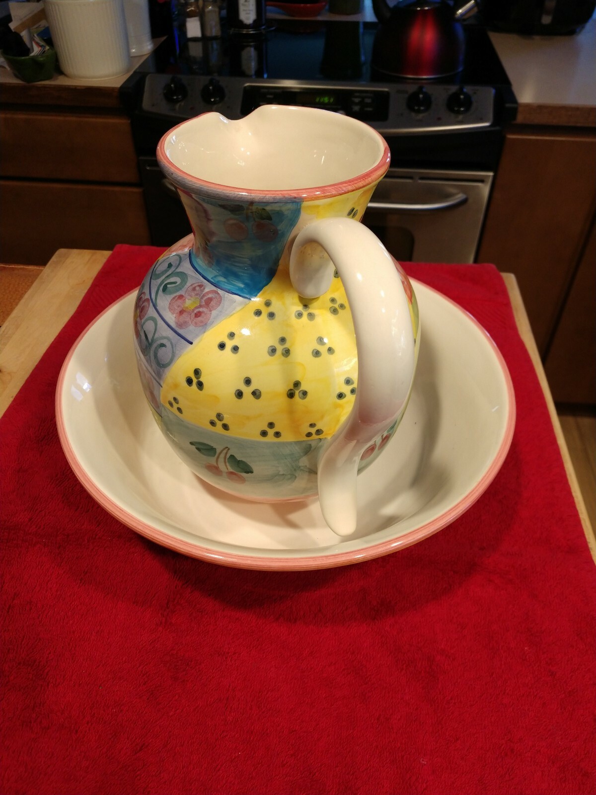 FAVANOL PORTUGAL MARTINIQUE WATER PITCHER AND BOWL PINK. FLORAL, FRUIT & BEES