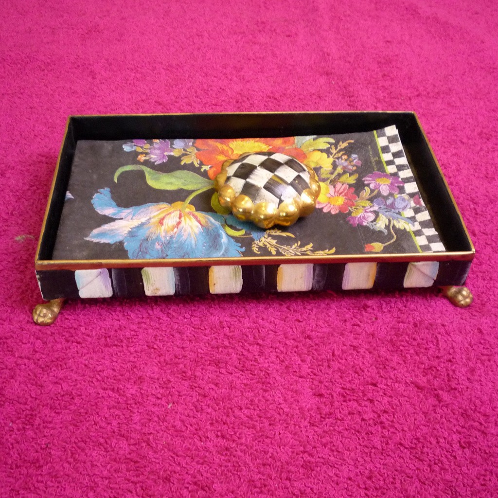 Mackenzie Childs (Courtly Check) RECTANGULAR 4 TOED TRAY, NAPKINS & WEIGHT Exc