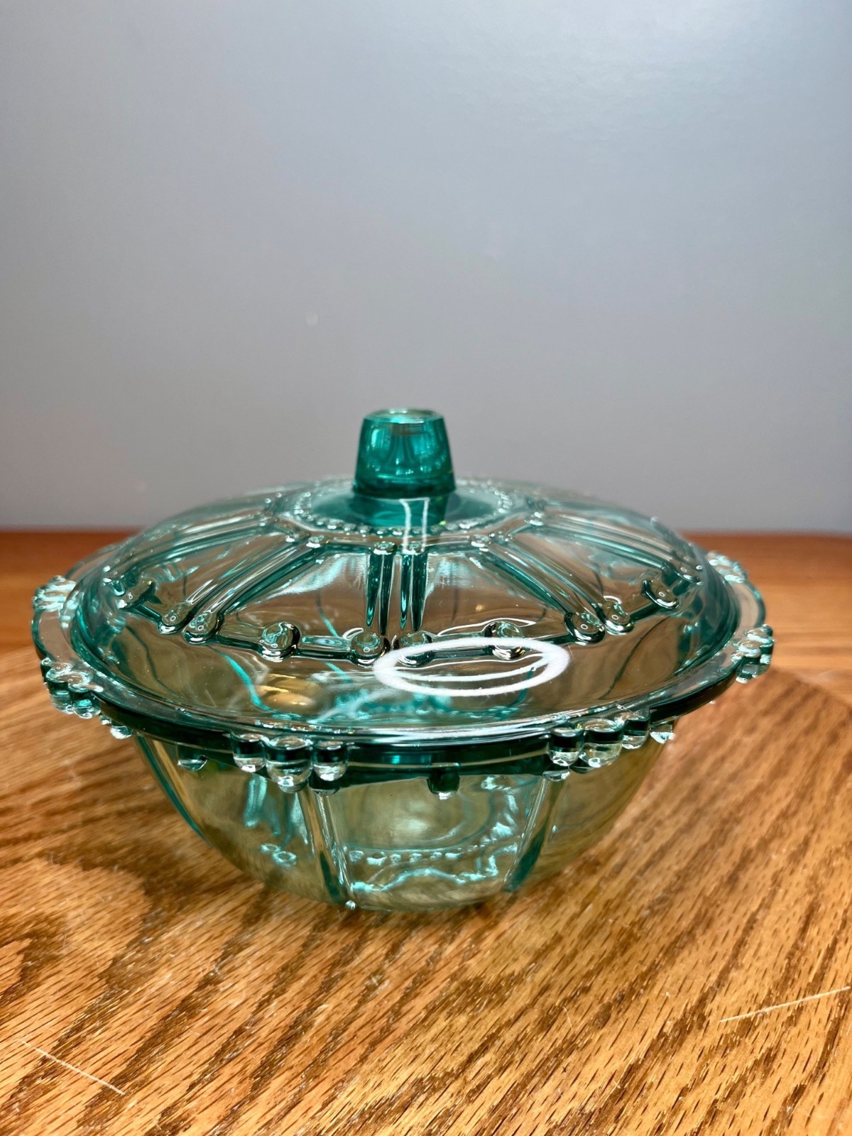 Vintage KIG Indonesia Oyster Turquoise Aqua Beaded Candy Dish with Lid