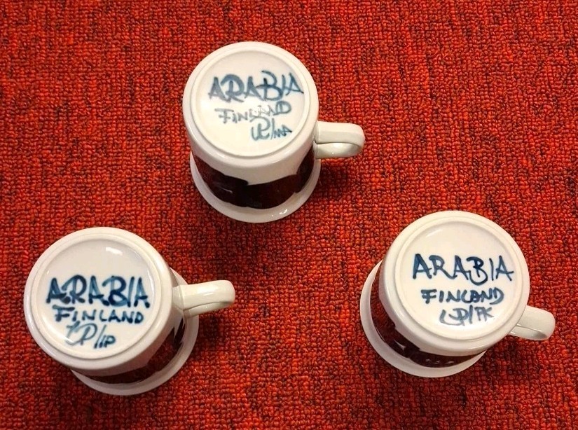 Set Of 3 Arabia Finland Anemone Blue Coffee Tea Mug Cups & Saucers 3 1/2″ Mixed