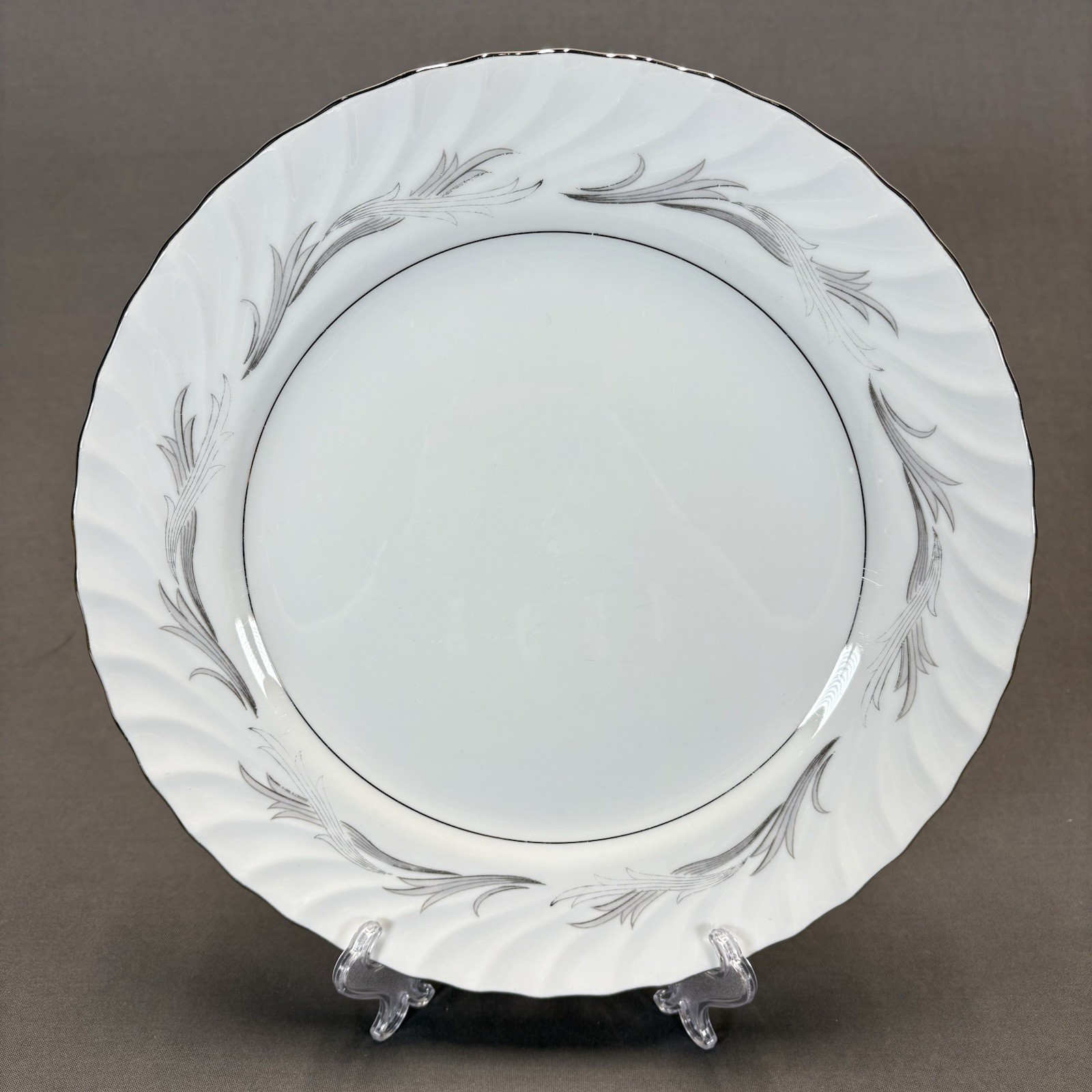 Harmony House China Platinum Scroll Dinner Plates 10 1/2″ Set of 4 White 3643