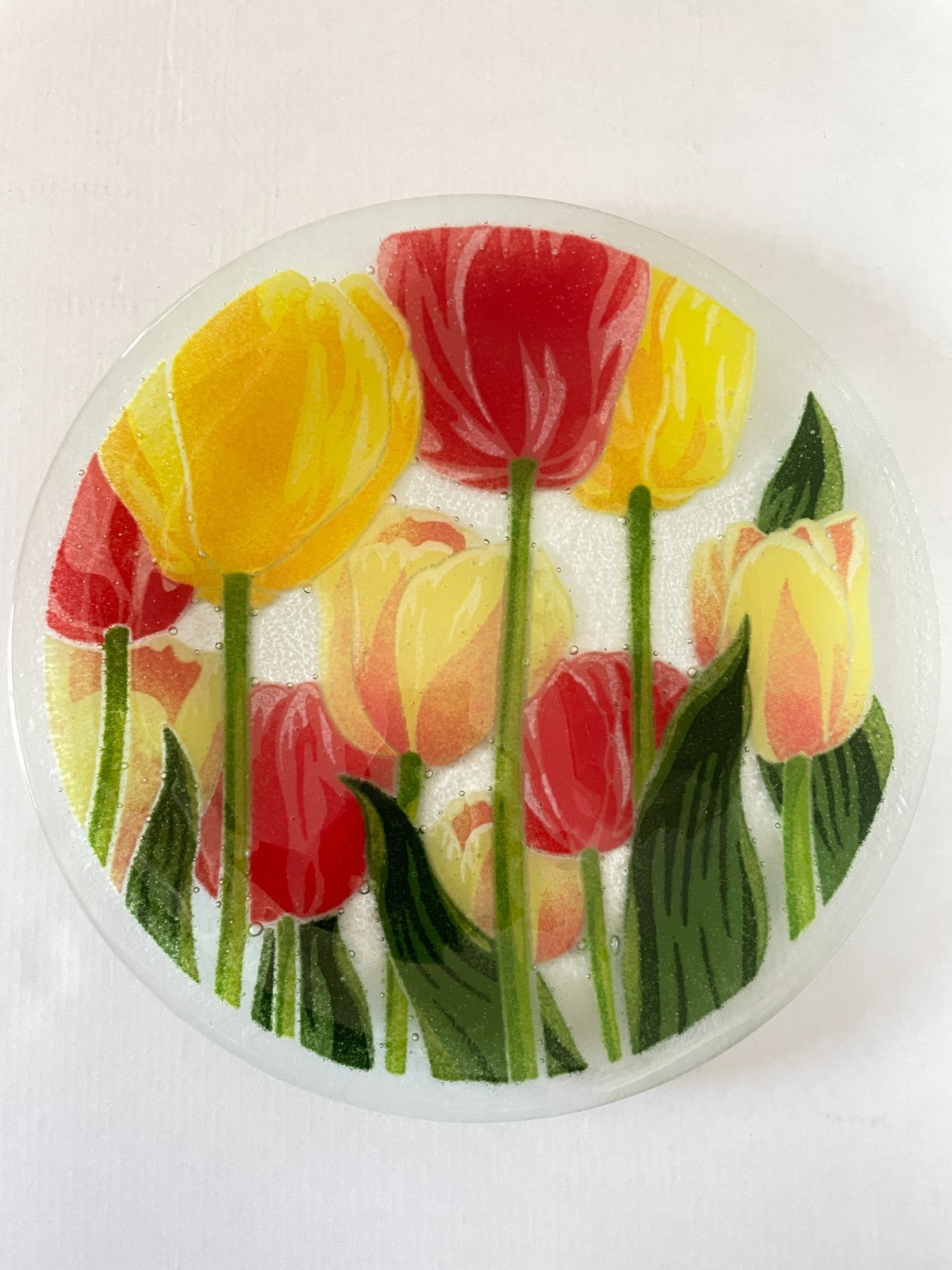 Peggy Karr Tulips Fused Art Glass Plate 11″ Floral Home Decor Cottagecore 2008