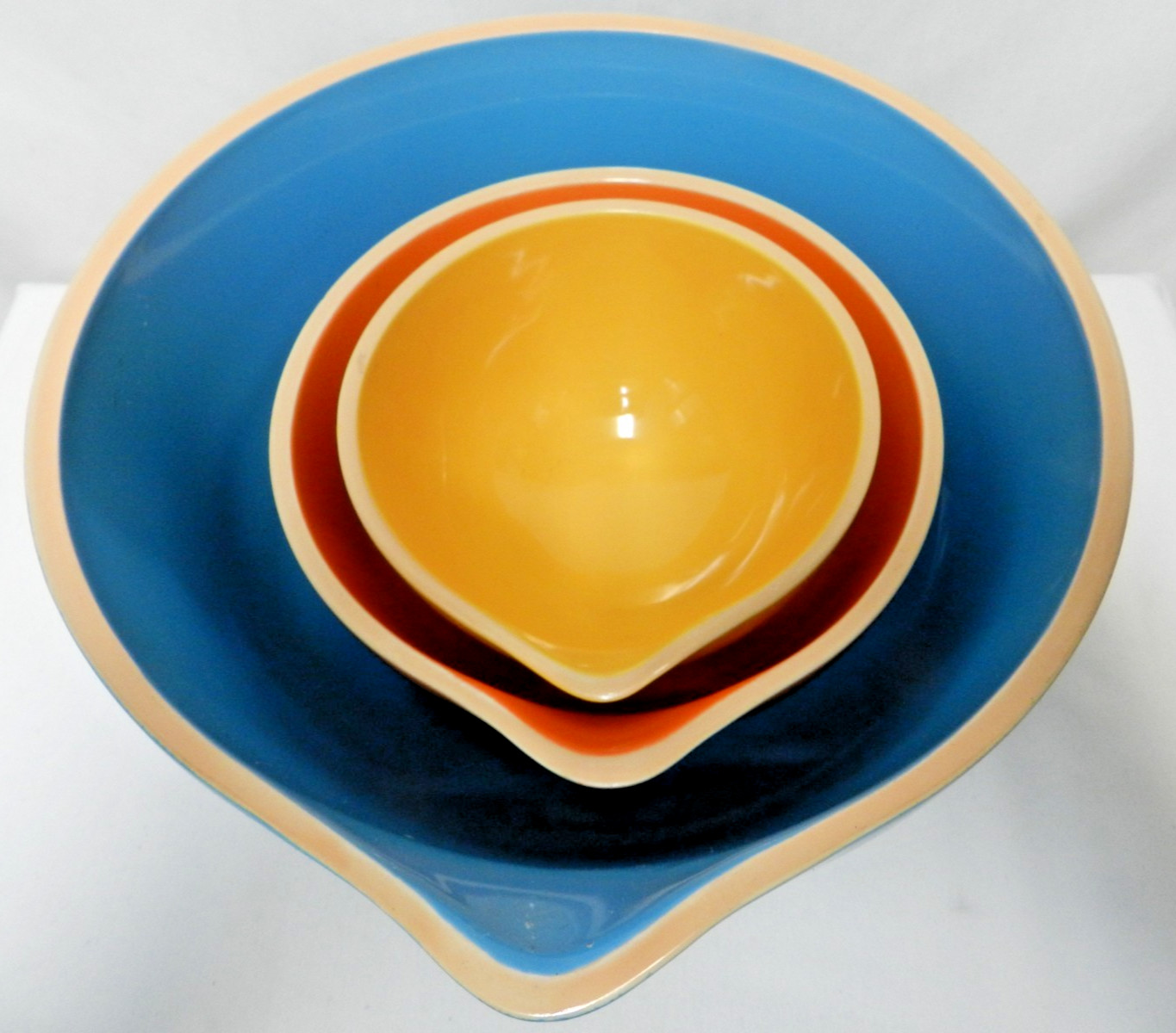 Ravinia Set 3 Spouted Nesting Bowls Mixing Baking yellow orange blue Dish Micro