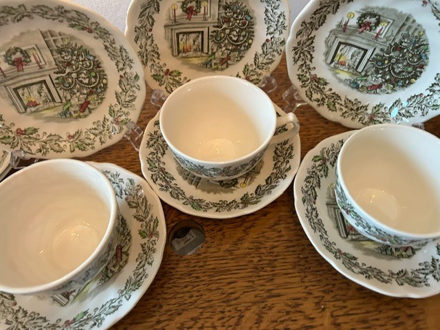 Johnson Brothers Merry Christmas 9, Flat Cups & 8, Saucers Ironstone England