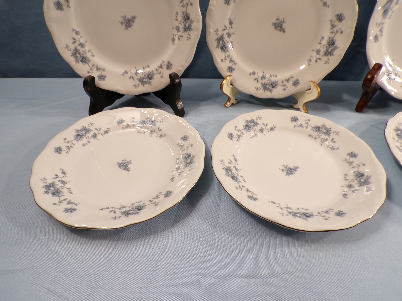 Set of 8 Johann Haviland Blue Garland Traditions Bread & Butter Plates 6 1/4″