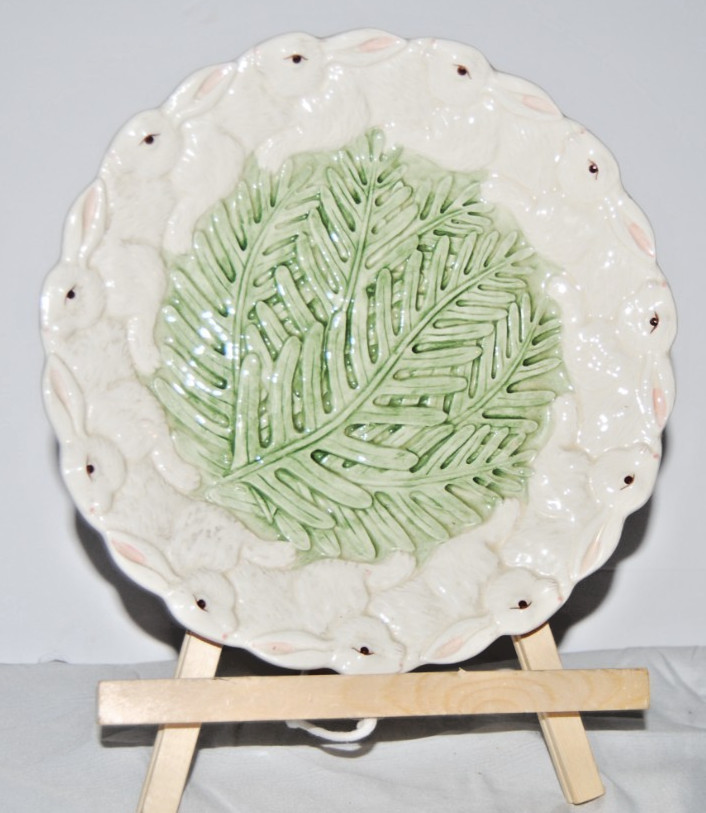 Vintage Mud Pie 2000 Ceramic Rabbit Fern Leaf Plate Majolica Style Easter 8”