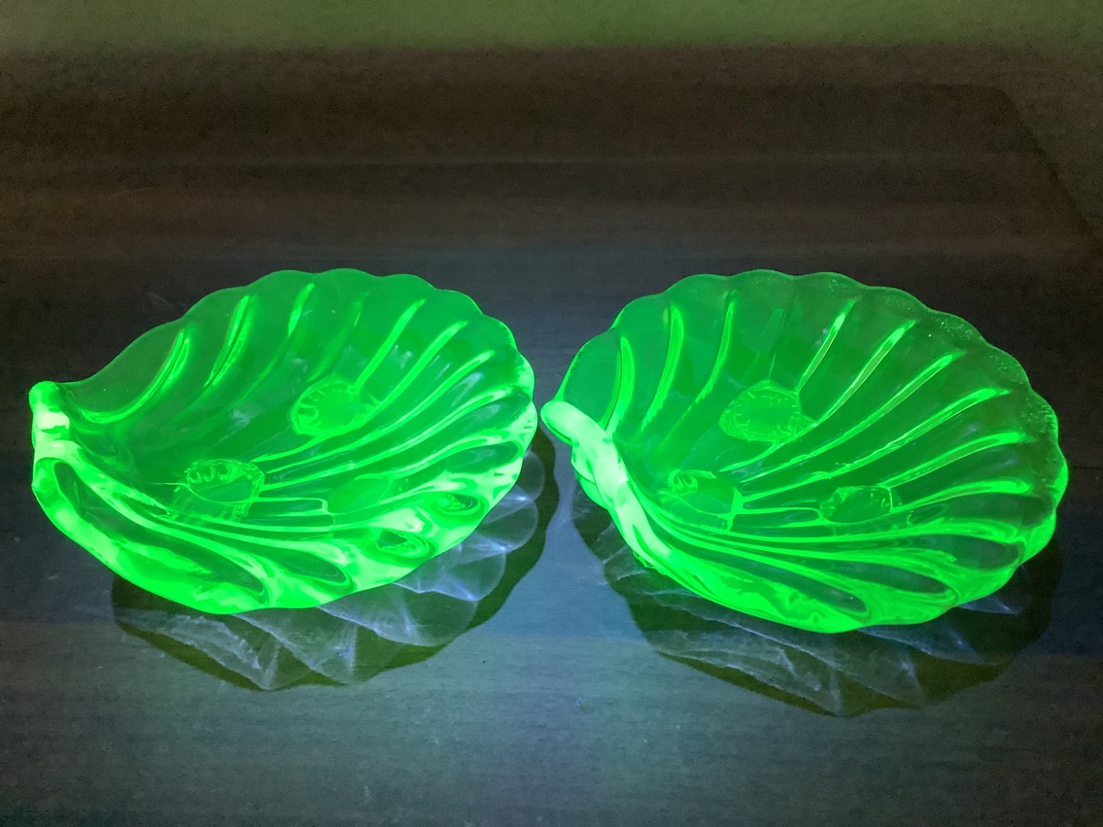 Vintage Uranium Green Glass Shell Footed Trinket Tray Salt Cellar Set of 2
