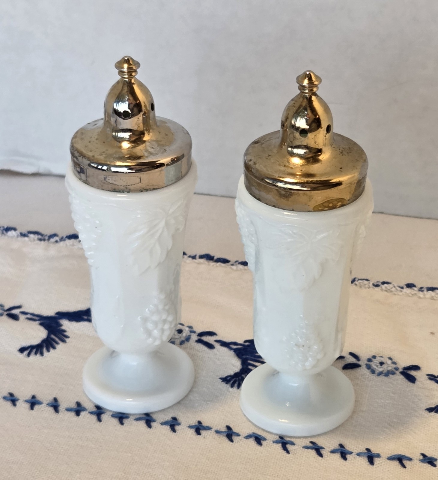 Vintage Milk Glass Salt & Pepper Shakers, Indiana Glass Harvest Grape Paneled