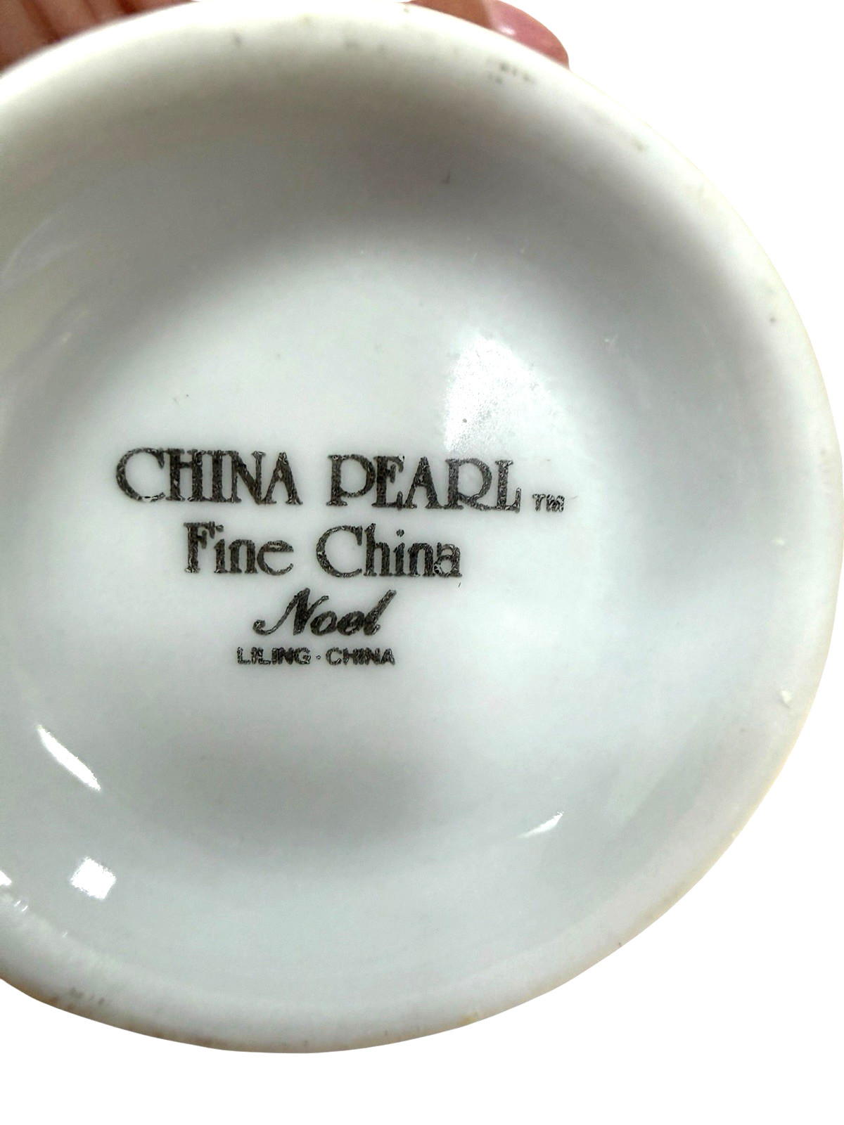 82pc China Pearl NOEL Christmas Dinnerware Set Service for 16 Muted Black Stamp