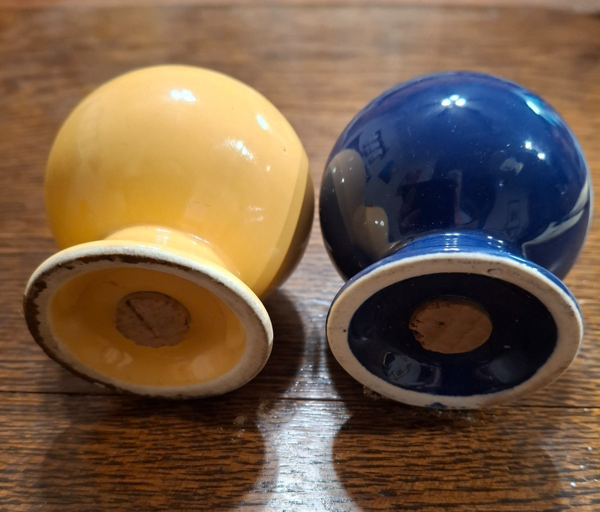 Vintage Homer Laughlin Fiestaware Lt Yellow & Cobalt Blue Ball Shakers (RT871)