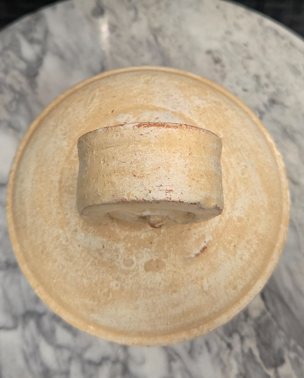 Beige Art Pottery Lidded Jar – Cream Glaze With Swirl-Shaped Handle 6″ Tall