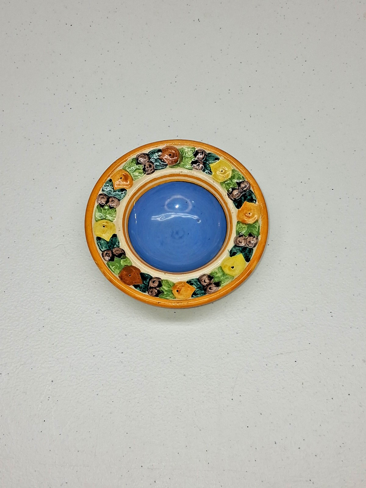 Vtg Italian Majolica 4.25″ Dipping Bowl Blue Center Fruit Rim Italy #2884