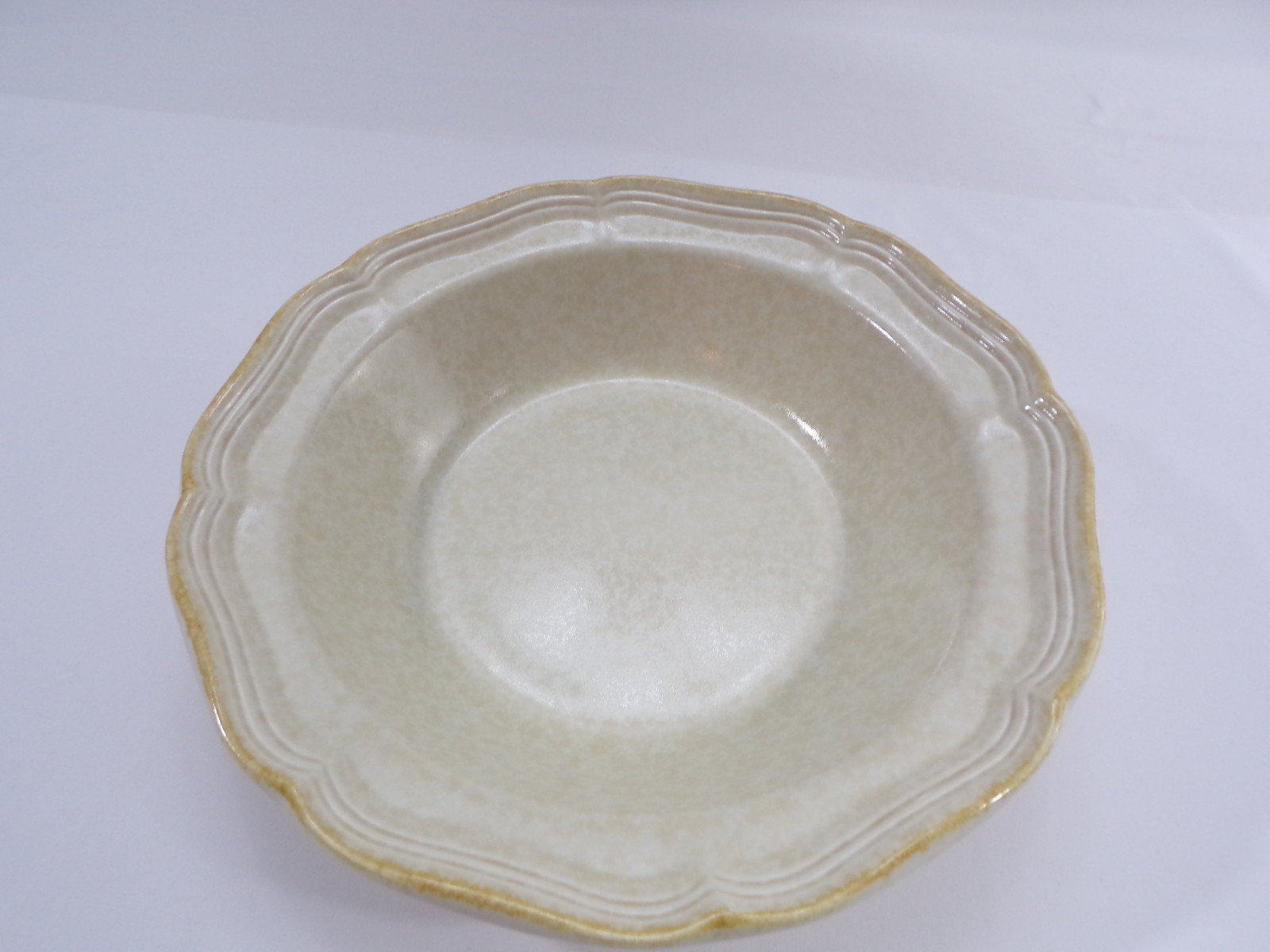 Mikasa Country Charm Large Serving Bowl Japan Beige Gold Scallop Edged FG000 b23