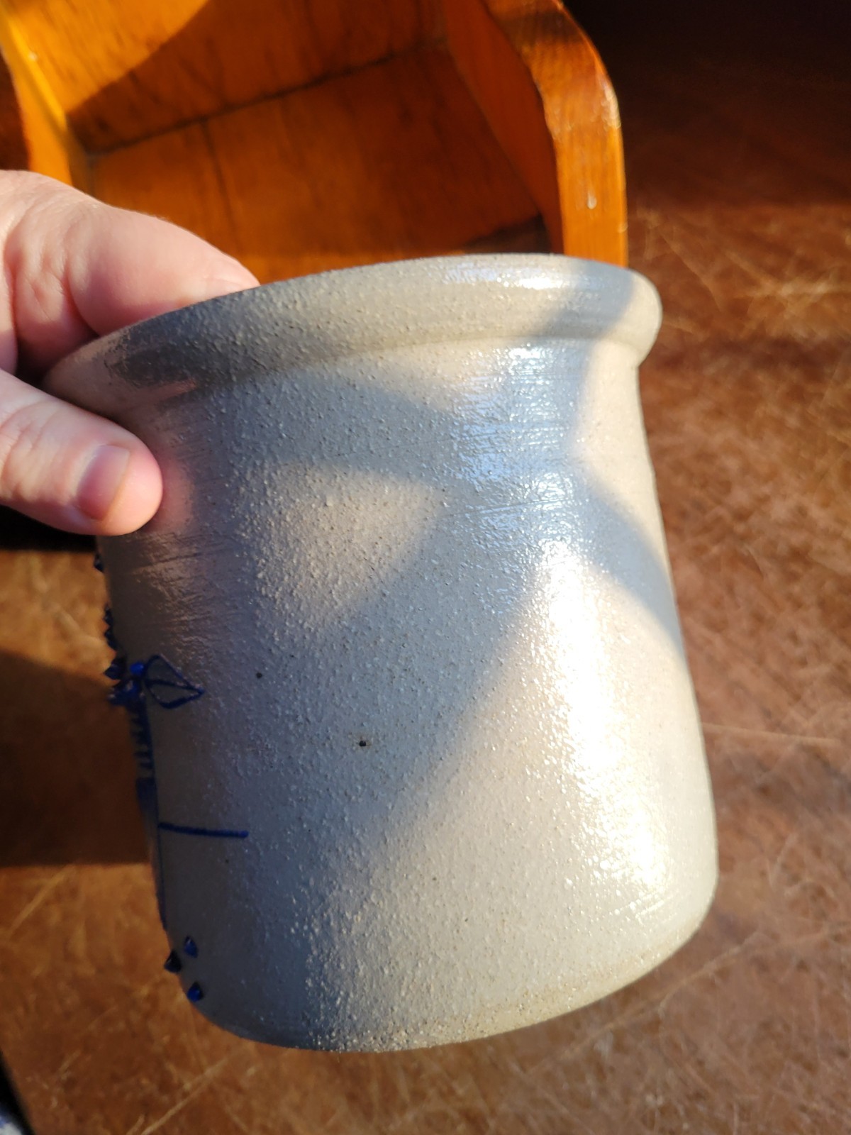 Salmon Falls Stoneware Pottery Crock Blueberry Basket 1988 With Decor Wood Chair