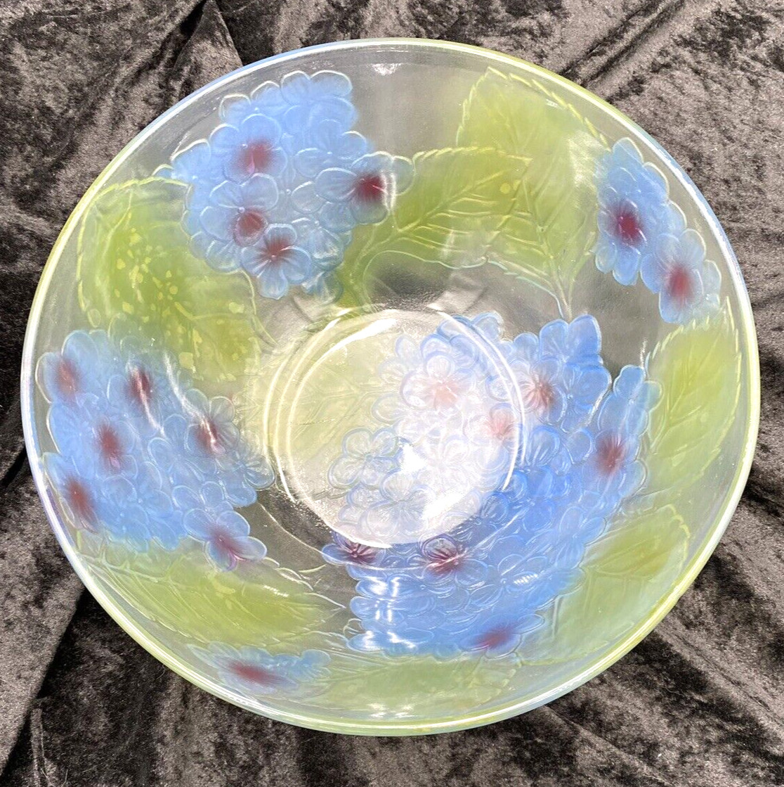 Vintage KIG Glass 3D Frosted Hydrangea 10” Textured Serving/Salad Bowl