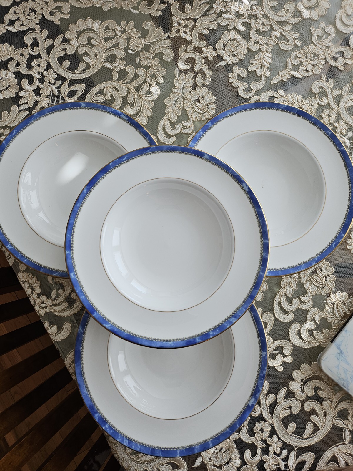 Set of 4 Royal Worcester MEDICI Blue Rimmed Soup bowl 9 1/8 inches